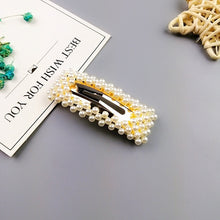 Load image into Gallery viewer, Hand made pearl Hair Clip